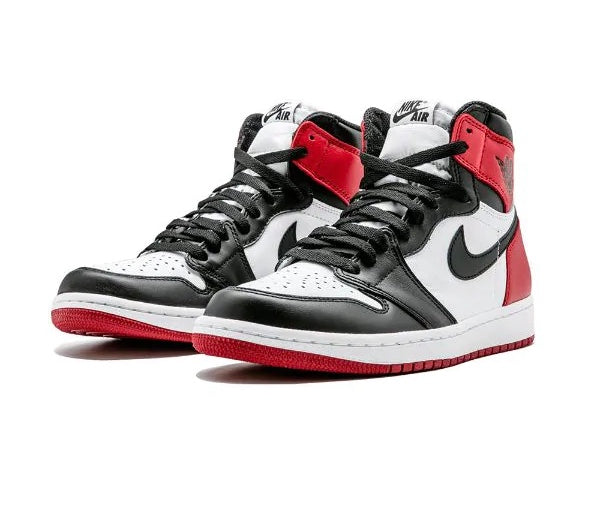 Air Jordan 1 Retro High ‘Satin Black Toe’